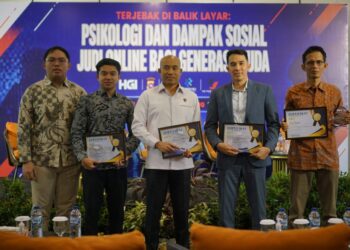 HGI dan Polda Sumbar menggelar seminar literasi digital di Padang untuk meningkatkan kesadaran generasi muda terhadap risiko dunia online.