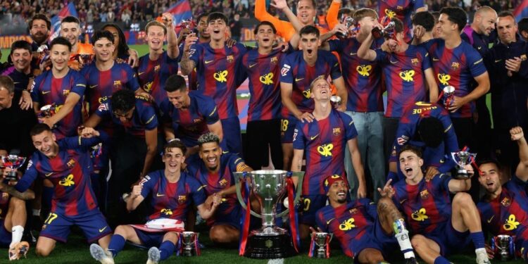 Barcelona memastikan gelar juara La Liga setelah mengalahkan Real Madrid di Camp Nou, Senin (11/5/2026) dini hari WIB. (Foto: AP Photo/Joan Monfort)