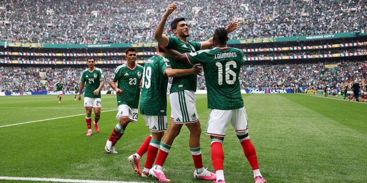 Meksiko membuka Piala Dunia 2026 dengan kemenangan 2-0 atas Afrika Selatan dalam laga penuh drama dan catatan bersejarah.
